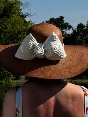 Montecristi Lady Montecristi wide brim Ecuador Panama luxury hat. Worn once.